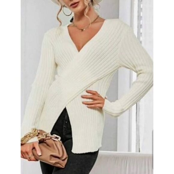 Beautiful Crossover Ribbed Knit - V neck Sweater - Picture 2 of 6